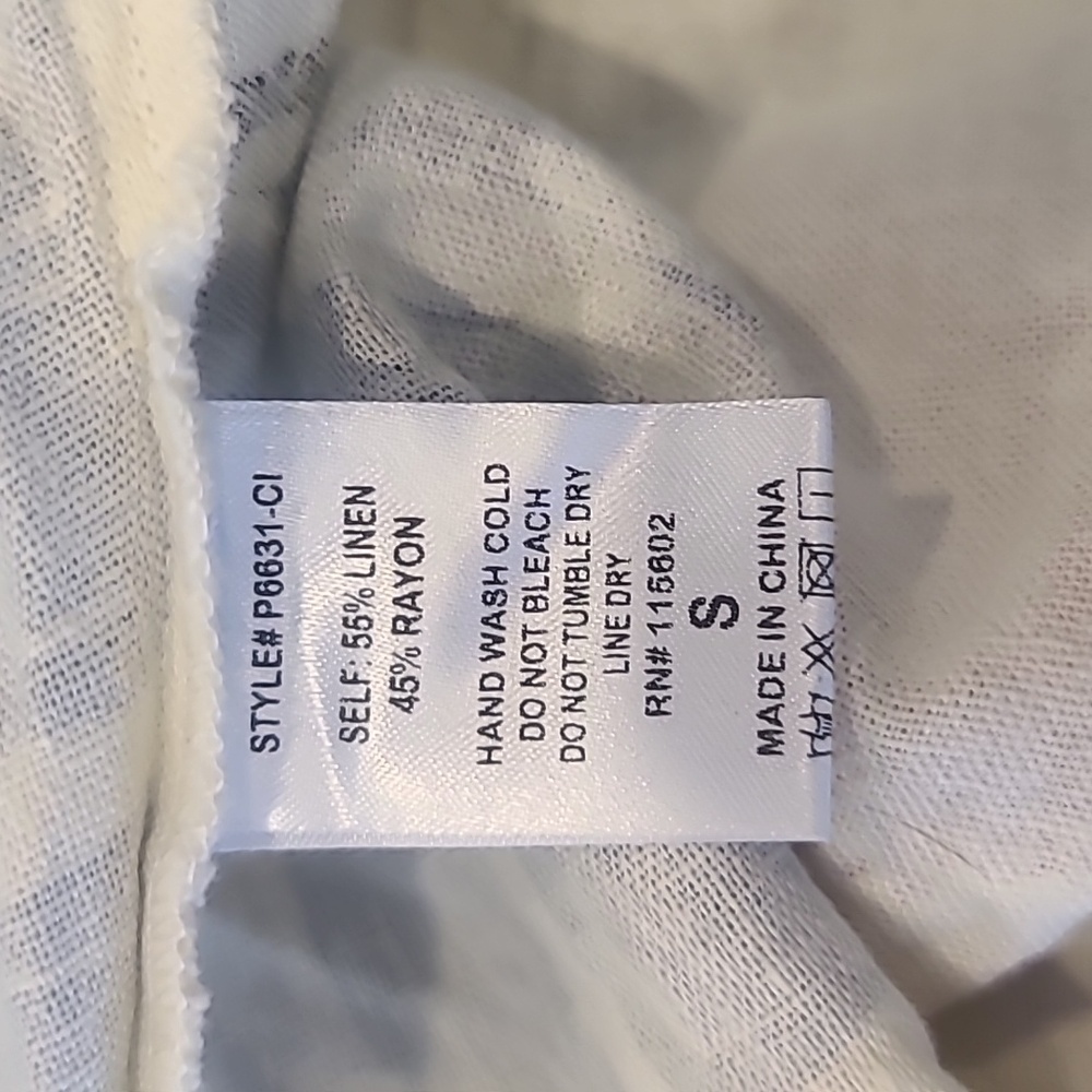 Lush Euc Linen Blend Romper In Cream With a Tropical Print Small - Picture 11 of 11